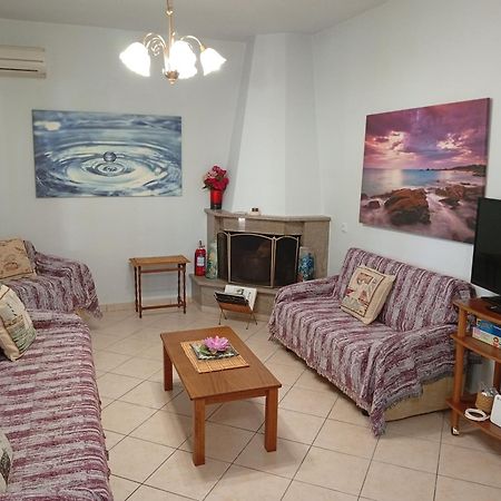 Lefkas House With Garden Villa Tsoukaladhes Exterior photo